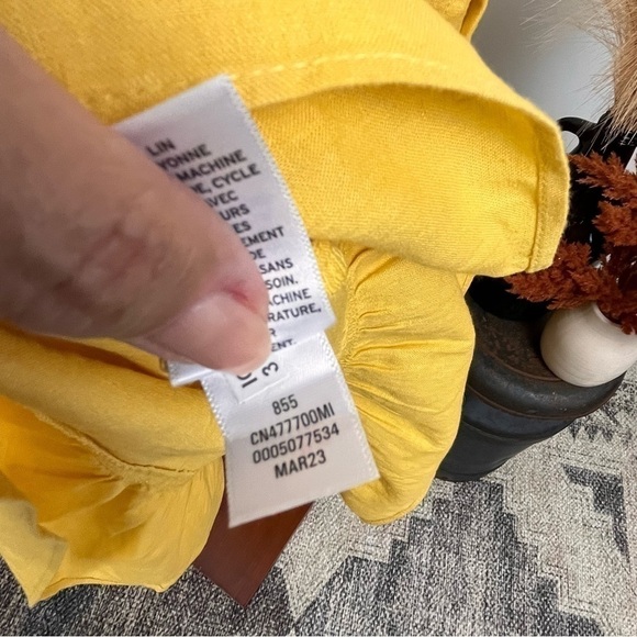 Caslon Stripe Ruffle Linen Blend Sun Dress. Yellow Cream. Size Medium - Picture 7 of 9